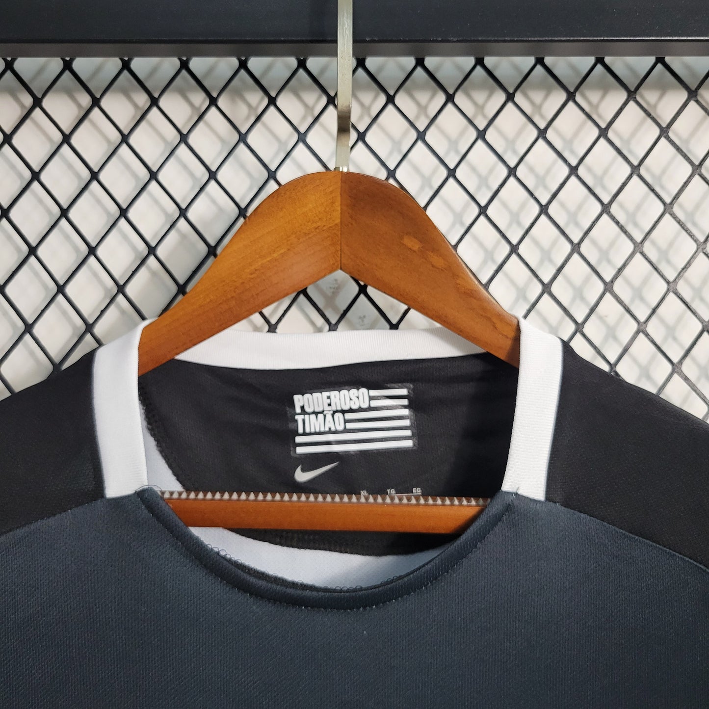 Camisa Corinthians Fora 14/15 - Retrô Preta e Branca