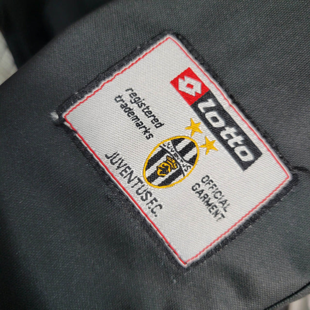 Camisa Retrô Juventus II 2001/2002 Lotto Masculina