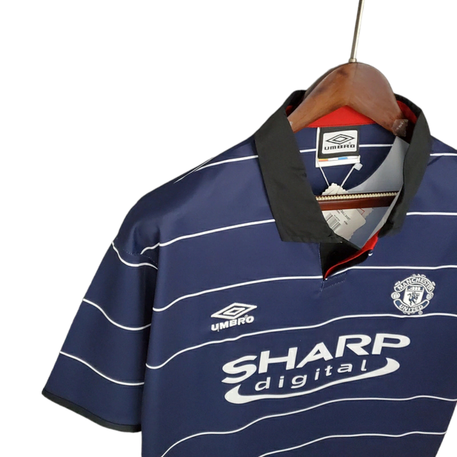 Camisa Manchester United Retrô 1999/2000   Umbro