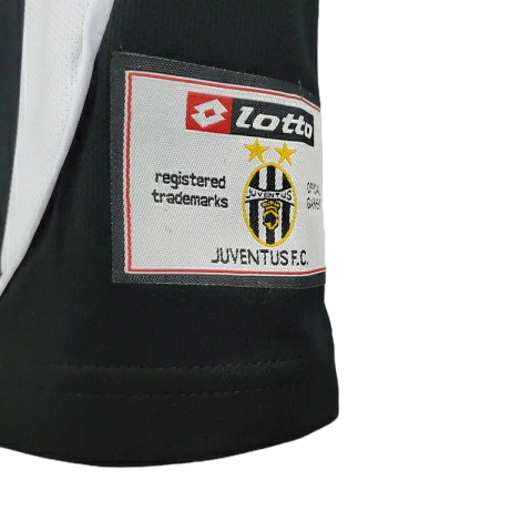 Camisa Retrô Juventus 2002/2003  Lotto Masculina