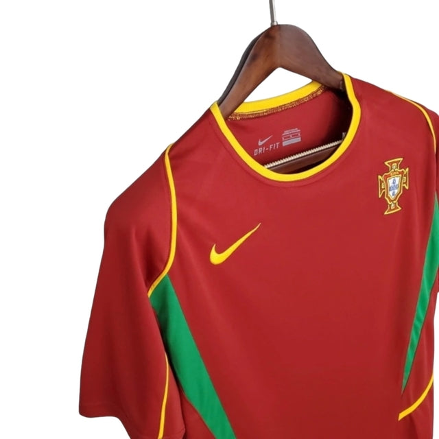 Camisa Retrô Seleção de Portugal I 2002 Nike